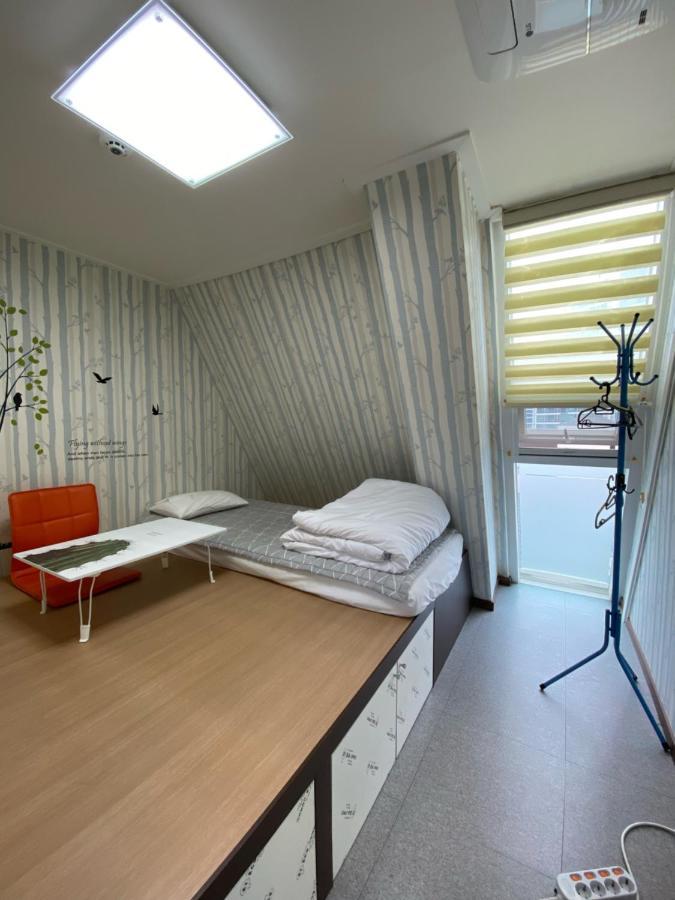 Miss Hongdae Guest House Seoul Bagian luar foto