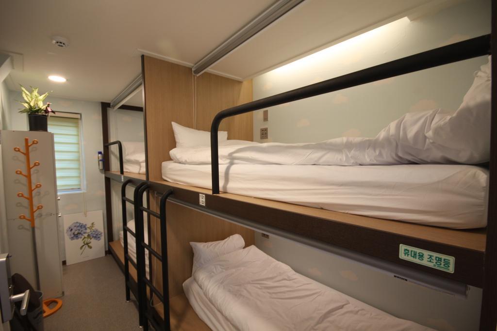 Miss Hongdae Guest House Seoul Bagian luar foto