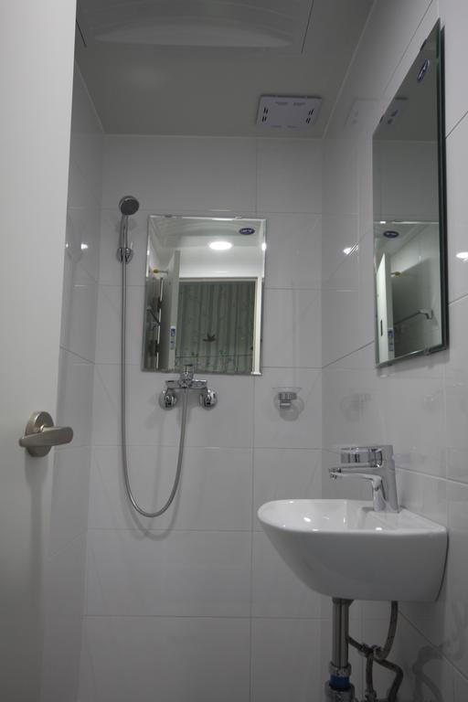 Miss Hongdae Guest House Seoul Bagian luar foto