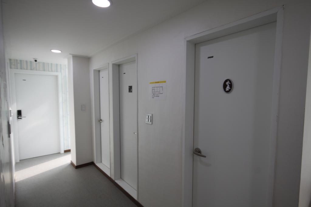 Miss Hongdae Guest House Seoul Bagian luar foto